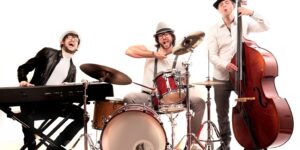 Alt="Grupo Versátil"